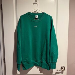 Nike Crewneck Sweater in Green